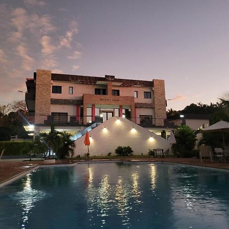 Majesty Palm Resort Mahajanga Exterior photo