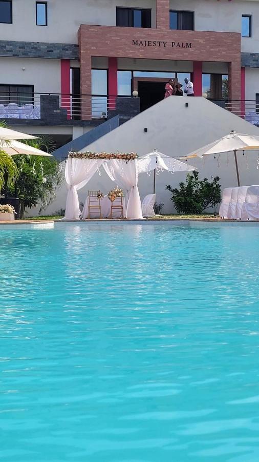 Majesty Palm Resort Mahajanga Exterior photo