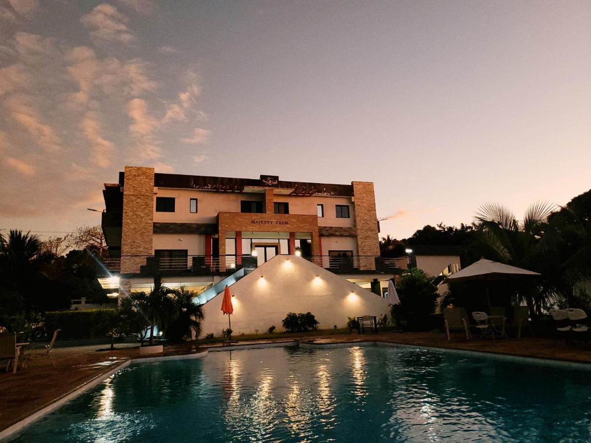 Majesty Palm Resort Mahajanga Exterior photo
